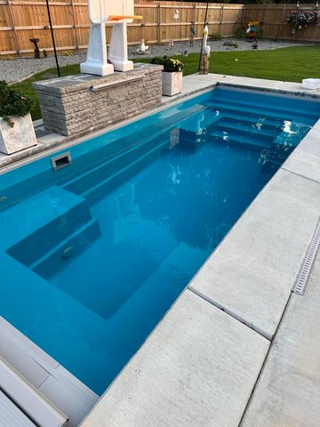 1019 Village Drive, Grove, OK 74344