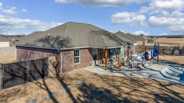 1019 Village Drive, Grove, OK 74344