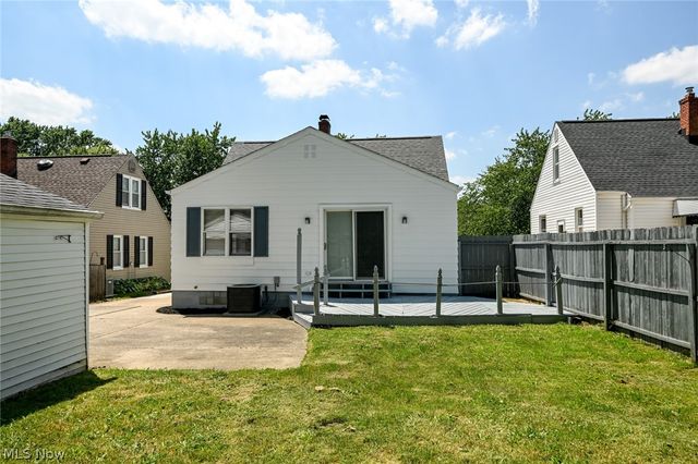 1699 Redwood Avenue, Akron, OH 44301