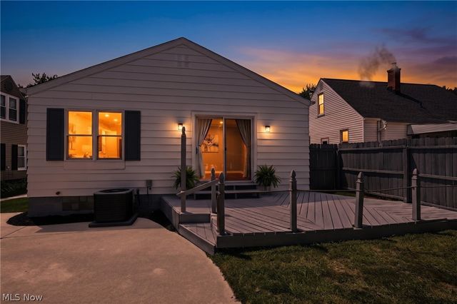 1699 Redwood Avenue, Akron, OH 44301