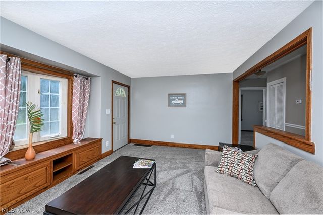 1699 Redwood Avenue, Akron, OH 44301