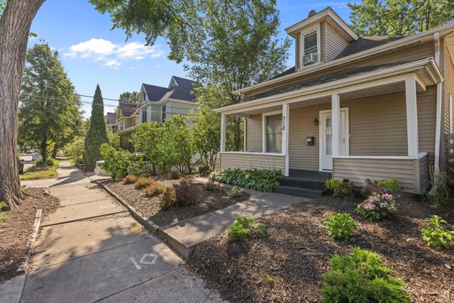 712 24th Avenue NE, Minneapolis, MN 55418