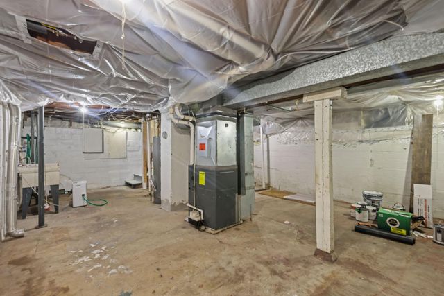 712 24th Avenue NE, Minneapolis, MN 55418