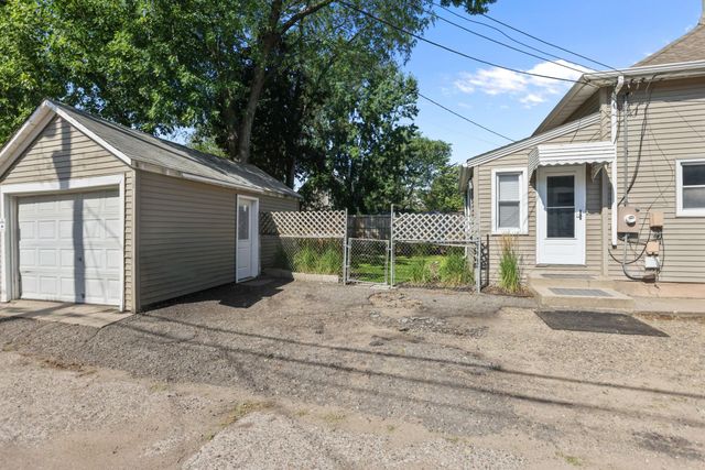 712 24th Avenue NE, Minneapolis, MN 55418