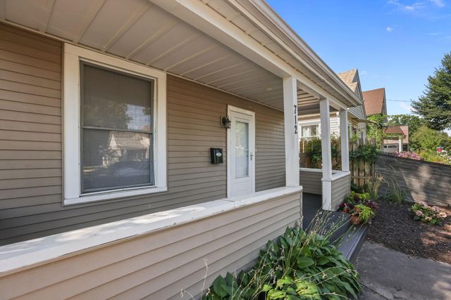 712 24th Avenue NE, Minneapolis, MN 55418