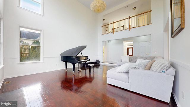 32 VICARI WAY, Tuckerton, NJ 08087