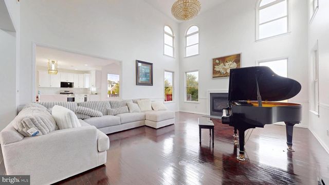 32 VICARI WAY, Tuckerton, NJ 08087