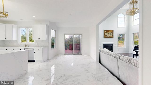 32 VICARI WAY, Tuckerton, NJ 08087