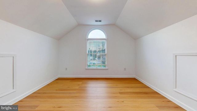 32 VICARI WAY, Tuckerton, NJ 08087