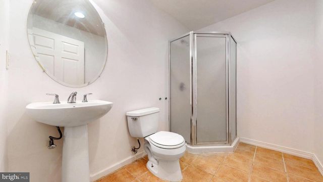 32 VICARI WAY, Tuckerton, NJ 08087