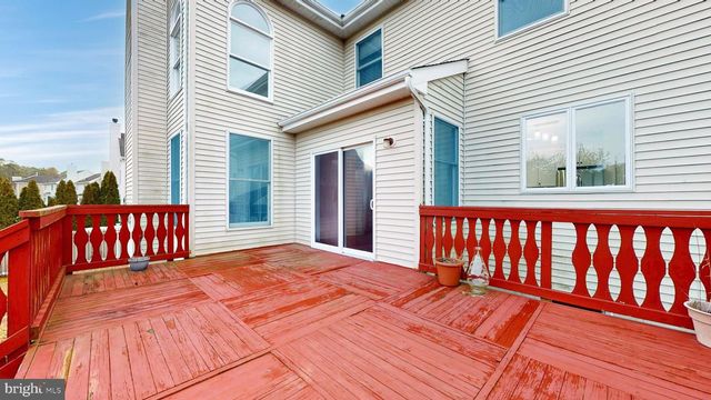 32 VICARI WAY, Tuckerton, NJ 08087