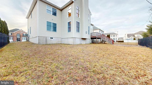 32 VICARI WAY, Tuckerton, NJ 08087