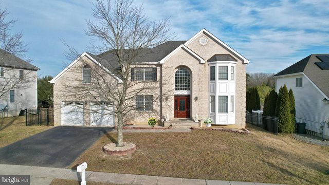 32 VICARI WAY, Tuckerton, NJ 08087