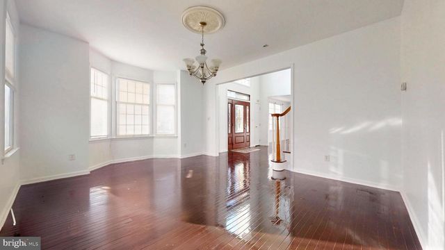 32 VICARI WAY, Tuckerton, NJ 08087