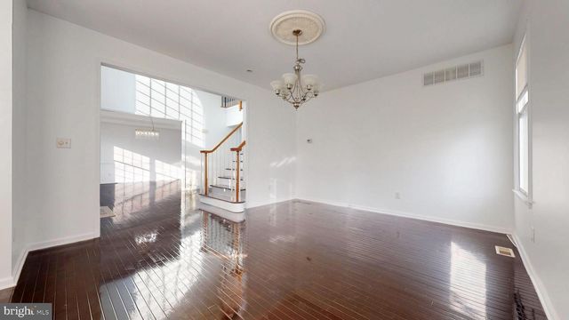 32 VICARI WAY, Tuckerton, NJ 08087