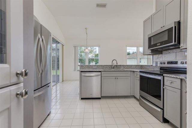 210 W REXFORD DRIVE, Beverly Hills, FL 34465