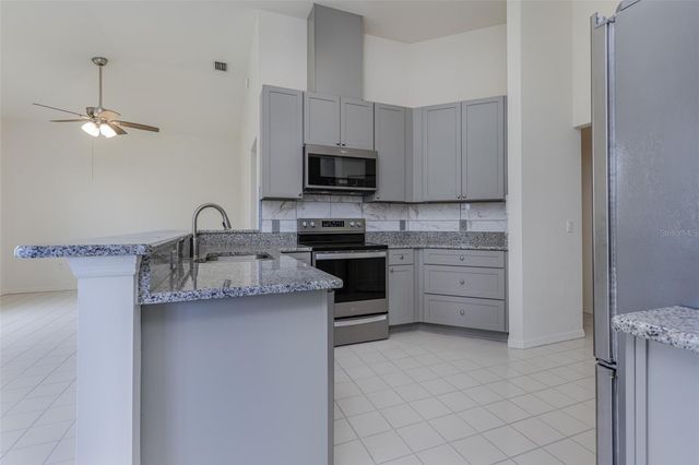 210 W REXFORD DRIVE, Beverly Hills, FL 34465