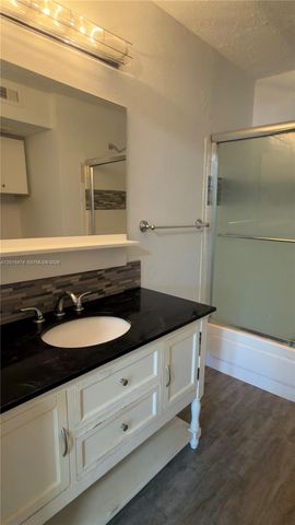 2445 NW 33rd St 1404, Oakland Park, FL 33309