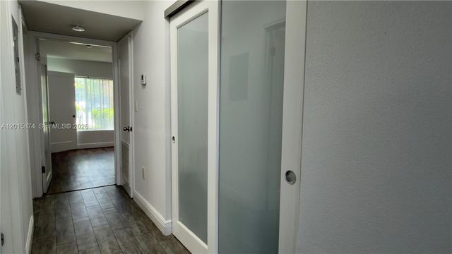 2445 NW 33rd St 1404, Oakland Park, FL 33309