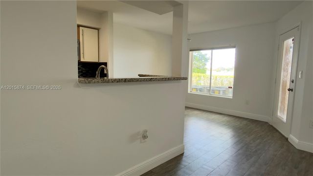 2445 NW 33rd St 1404, Oakland Park, FL 33309