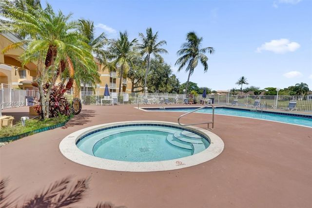 2445 NW 33rd St 1404, Oakland Park, FL 33309