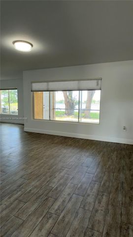 2445 NW 33rd St 1404, Oakland Park, FL 33309