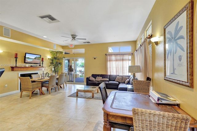 2445 NW 33rd St 1404, Oakland Park, FL 33309