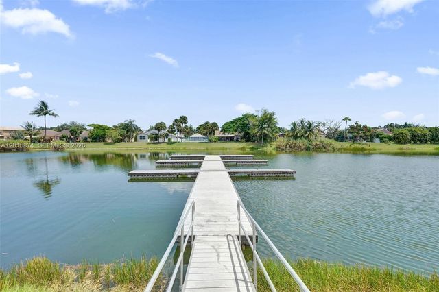 2445 NW 33rd St 1404, Oakland Park, FL 33309