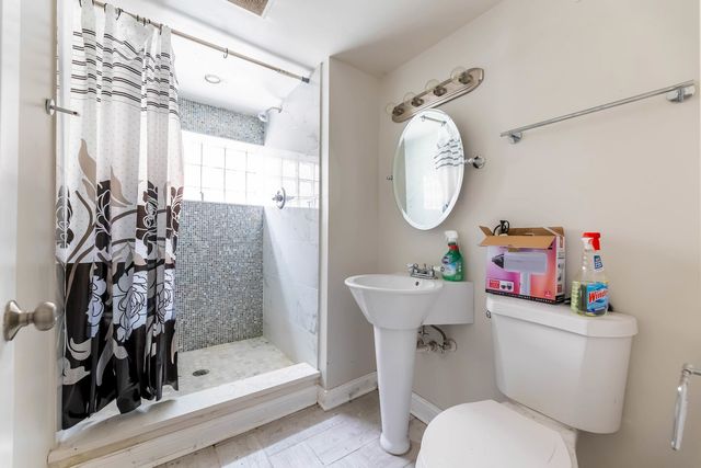 8918 S Merrill Avenue, Chicago, IL 60617