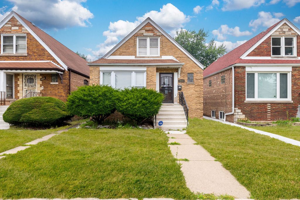 8918 S Merrill Avenue, Chicago, IL 60617