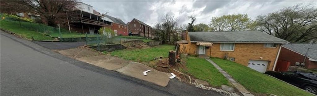 101 Ford St, Crafton Heights, PA 15205