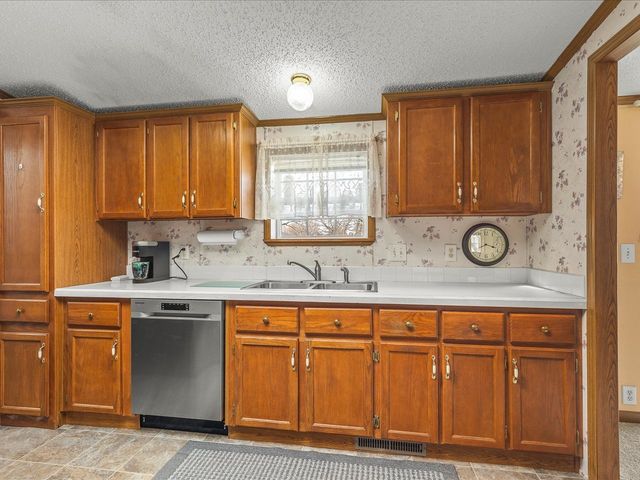 5410 Autumnash Lane, Machesney Park, IL 61115