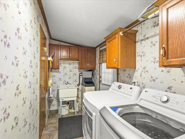 5410 Autumnash Lane, Machesney Park, IL 61115