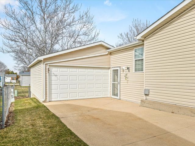 5410 Autumnash Lane, Machesney Park, IL 61115