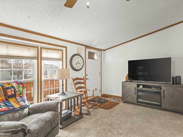 5410 Autumnash Lane, Machesney Park, IL 61115