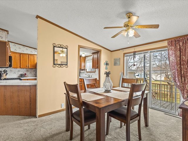 5410 Autumnash Lane, Machesney Park, IL 61115