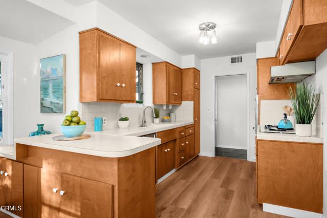 253 Redwood Drive, Pasadena, CA 91105