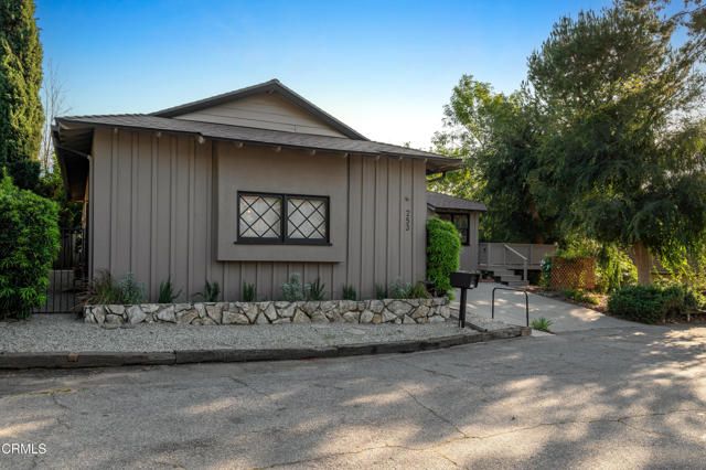 253 Redwood Drive, Pasadena, CA 91105