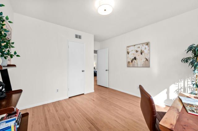 253 Redwood Drive, Pasadena, CA 91105