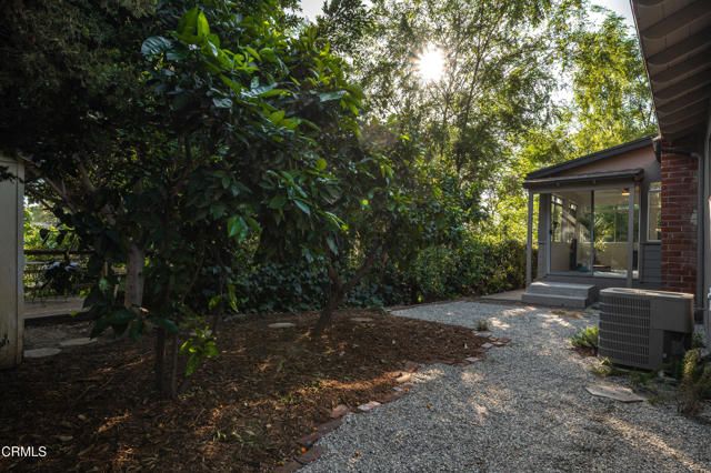 253 Redwood Drive, Pasadena, CA 91105