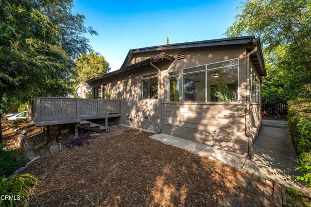 253 Redwood Drive, Pasadena, CA 91105