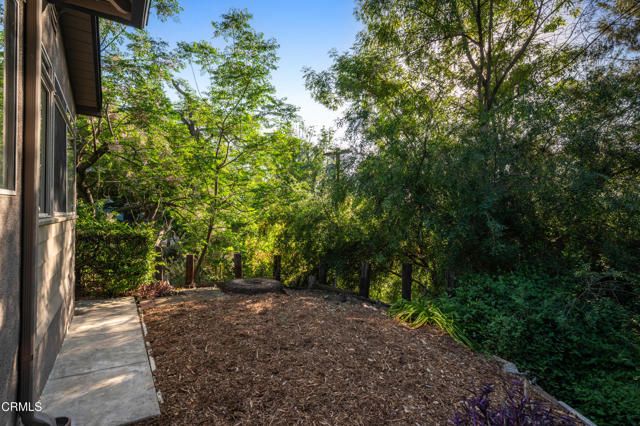 253 Redwood Drive, Pasadena, CA 91105