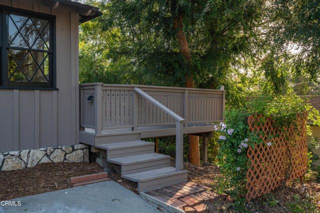 253 Redwood Drive, Pasadena, CA 91105