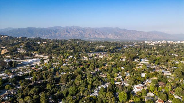 253 Redwood Drive, Pasadena, CA 91105