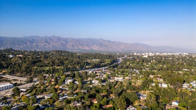 253 Redwood Drive, Pasadena, CA 91105