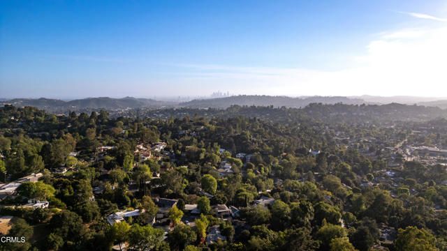 253 Redwood Drive, Pasadena, CA 91105