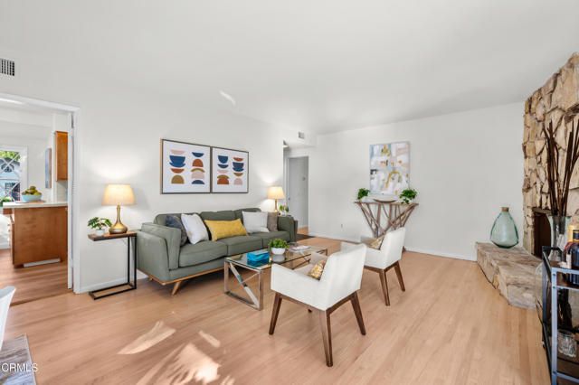 253 Redwood Drive, Pasadena, CA 91105