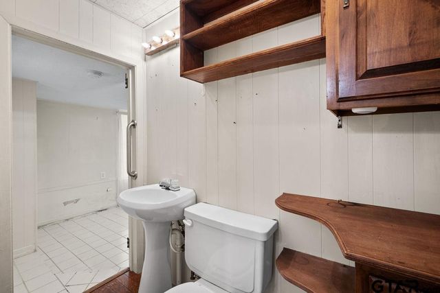 2715 Robertson, Tyler, TX 75701