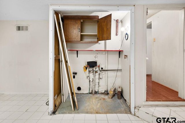 2715 Robertson, Tyler, TX 75701