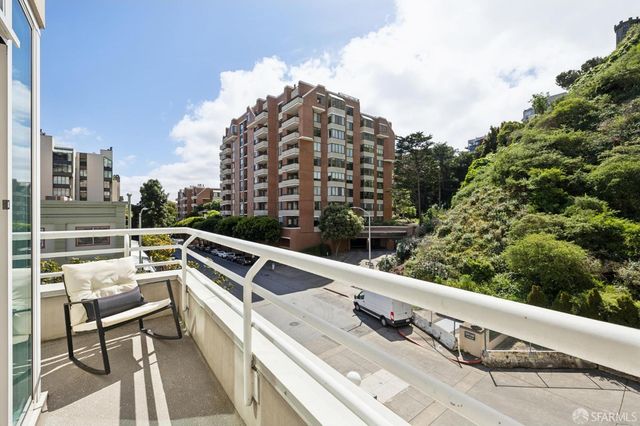 220 Lombard Street 323, San Francisco, CA 94111